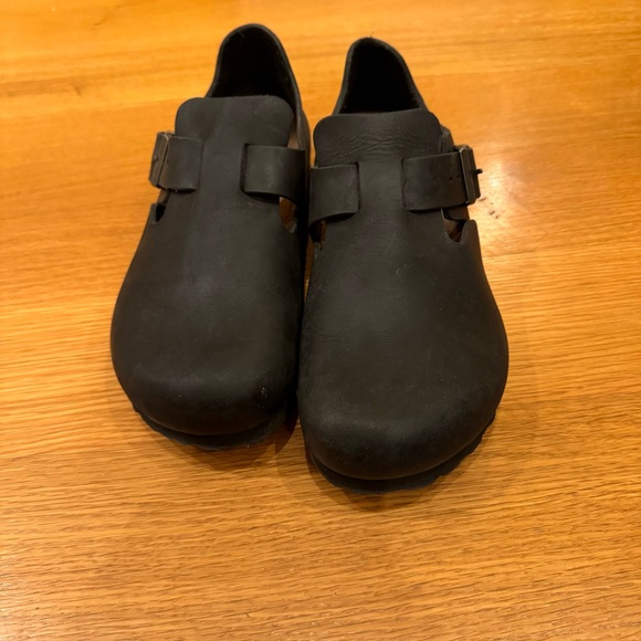 Birkenstock Women’s Black Leather Slip-On Shoes London Oiled Size 37 6 or 6 1/2 - Picture 3 of 12